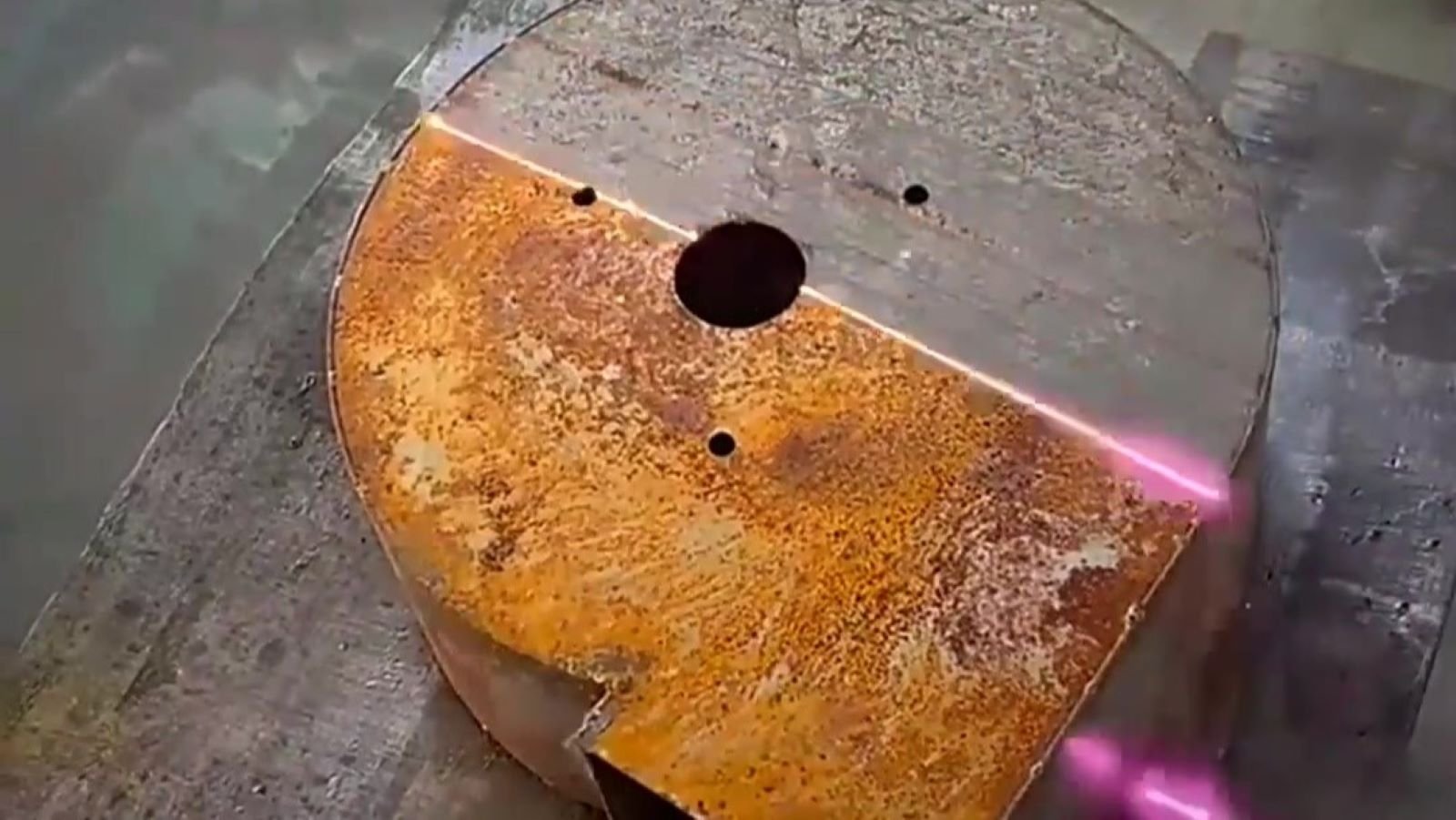 Laser Rust Removal Machine working sample 2